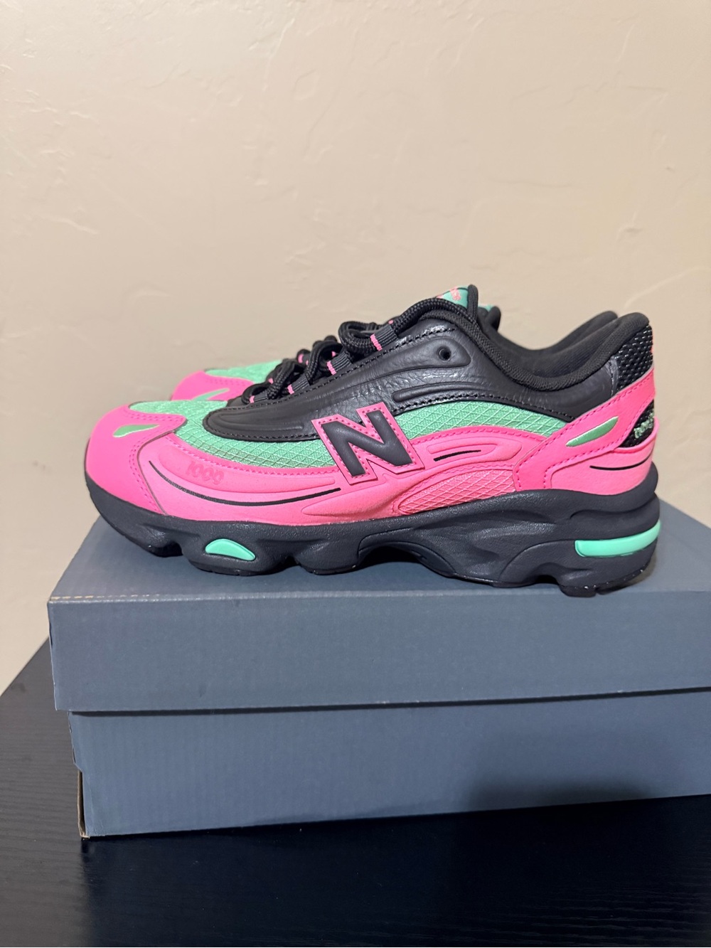 New Balance 1000 'Desert Heat Pack' (Watermelon) sneakers 7W/5.5Y